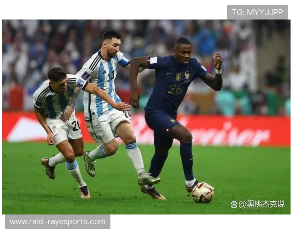 足球明星睡姿大揭秘 看看他们如何在休息时保持最佳状态