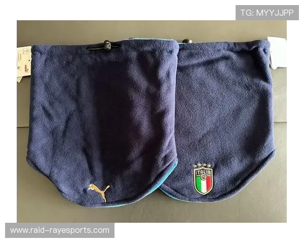 足球球星戴脖套背后的故事与伤病挑战解析